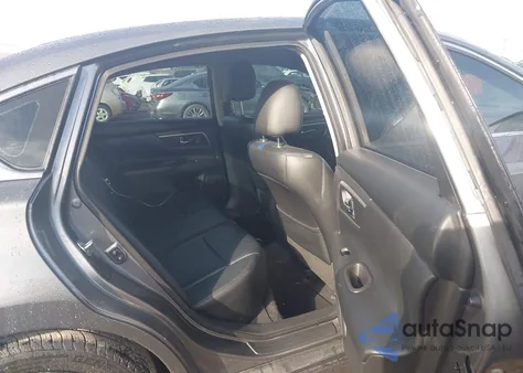 2018 Nissan Altima 2.5 Sr z USA, uszkodzony, nr VIN 1N4AL3AP8JC197207